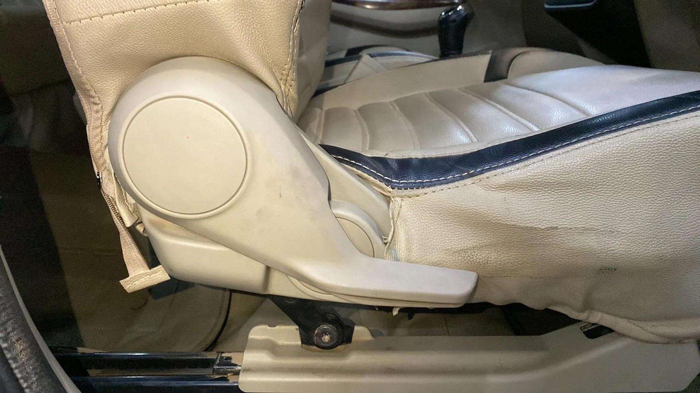 2017 Maruti Dzire ZDI PLUS, Diesel, Manual, 65,224 km, Driver Side Adjustment Panel