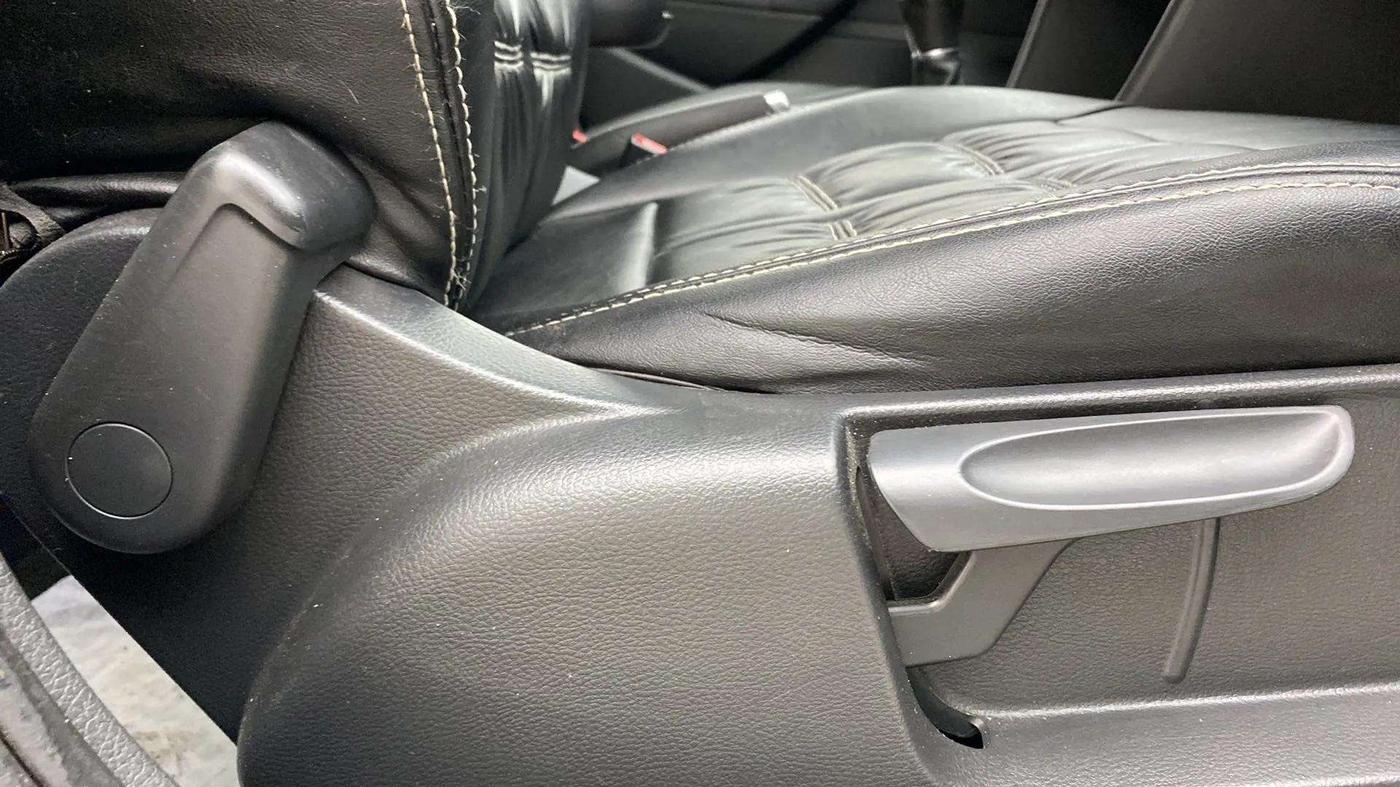 2018 Volkswagen Polo HIGHLINE PLUS 1.2(16 ALLOY, Petrol, Manual, 64,556 km, Driver Side Adjustment Panel