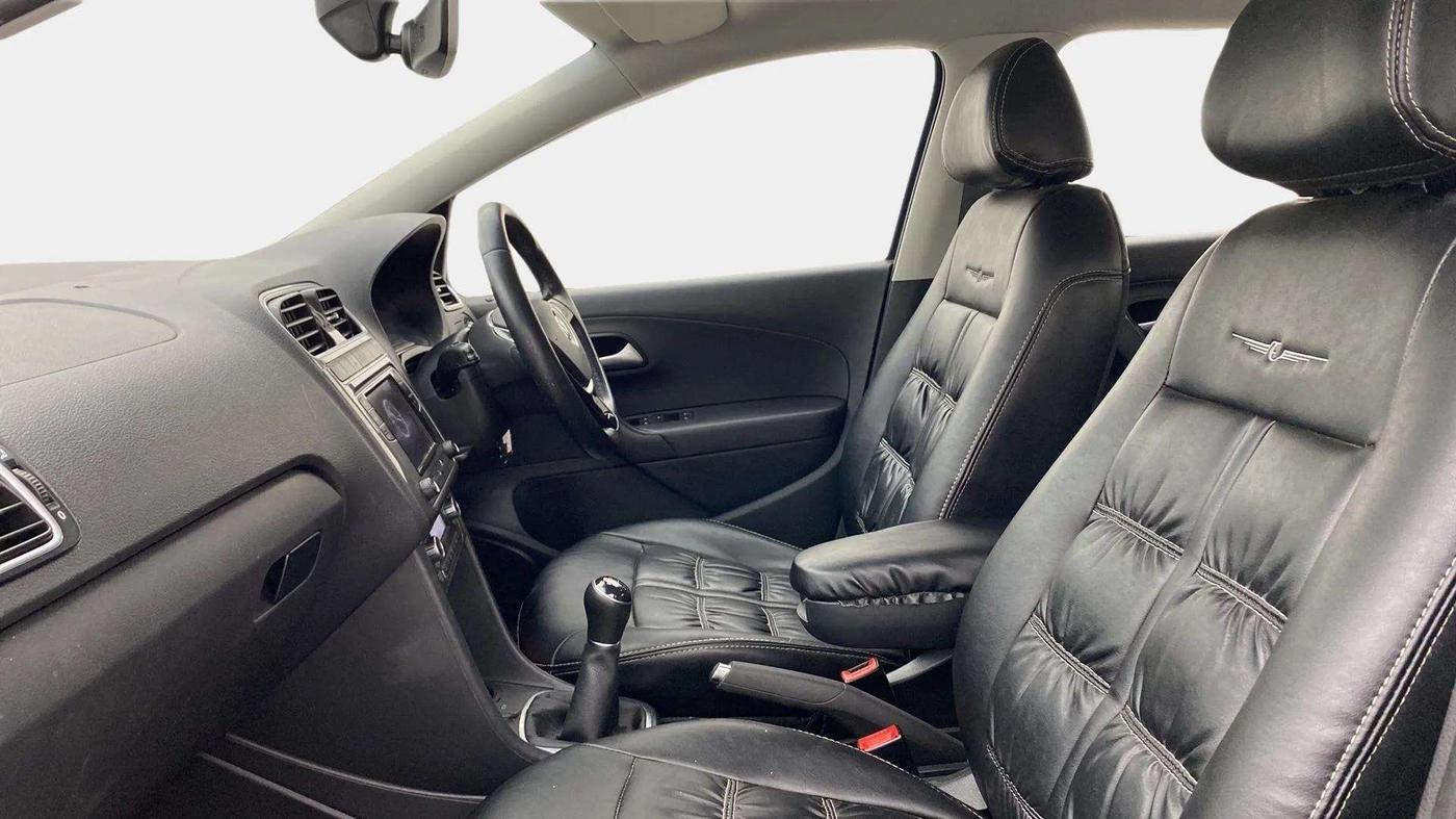 2018 Volkswagen Polo HIGHLINE PLUS 1.2(16 ALLOY, Petrol, Manual, 64,556 km, Right Side Front Door Cabin