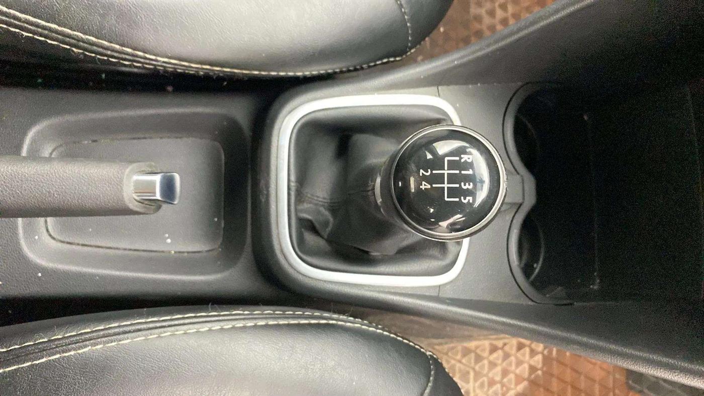 2018 Volkswagen Polo HIGHLINE PLUS 1.2(16 ALLOY, Petrol, Manual, 64,556 km, Gear Lever