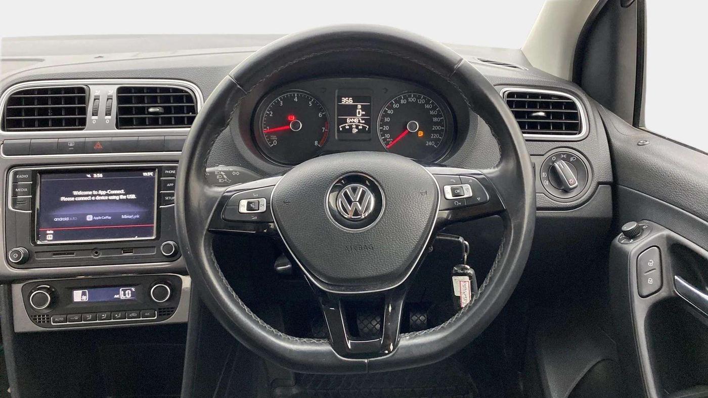 2018 Volkswagen Polo HIGHLINE PLUS 1.2(16 ALLOY, Petrol, Manual, 64,556 km, Steering Wheel Close Up