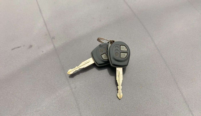 2016 Maruti Baleno DELTA PETROL 1.2, Petrol, Manual, 40,138 km, Key Close Up