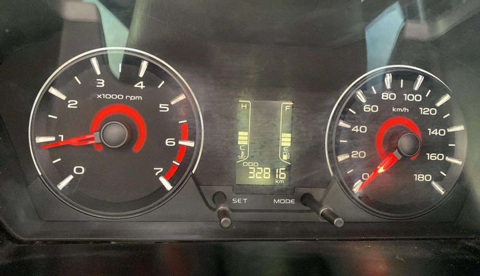 2018 Mahindra KUV 100 NXT K8 P 6 STR DUAL TONE, Petrol, Manual, 32,910 km, Odometer Image