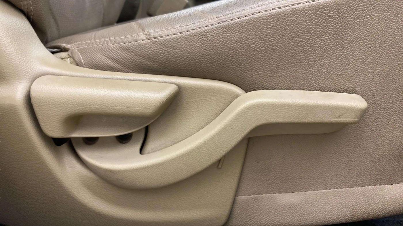 2016 Honda Brio S MT, Petrol, Manual, 64,019 km, Driver Side Adjustment Panel