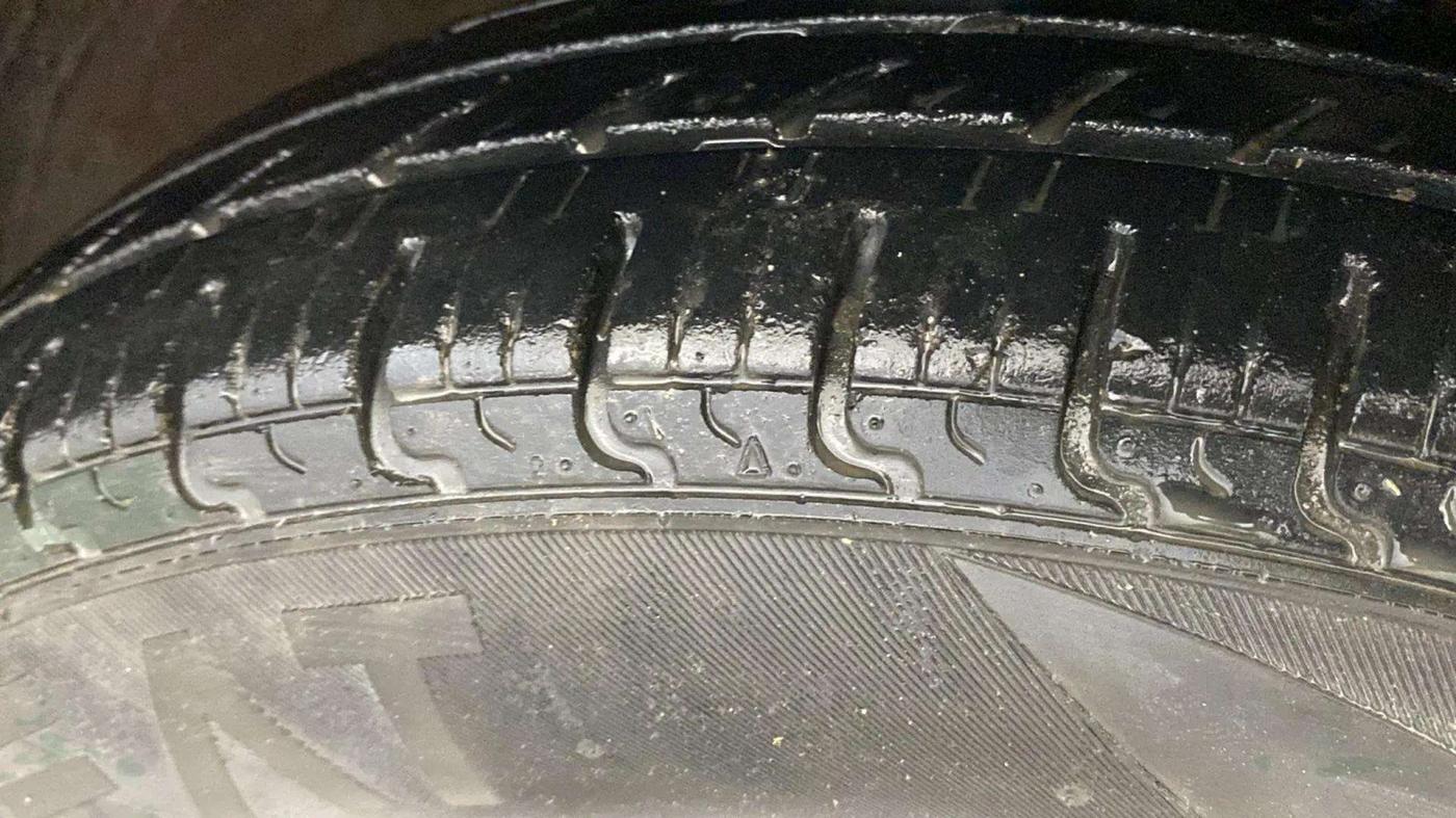 2016 Renault Kwid RXL, Petrol, Manual, 48,938 km, Right Rear Tyre Tread