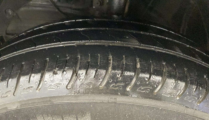 2021 Maruti Baleno SIGMA PETROL 1.2, Petrol, Manual, 36,302 km, Right Front Tyre Tread