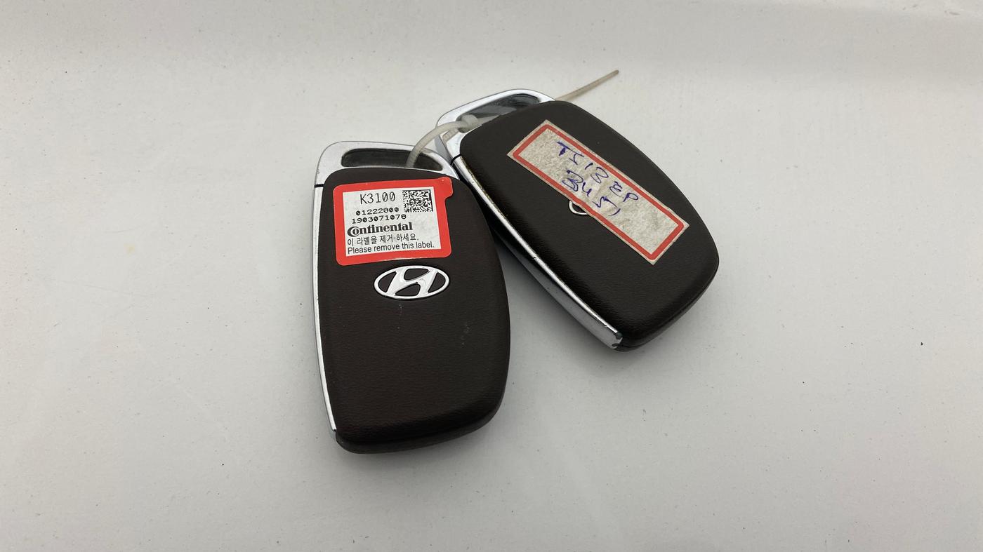 2019 Hyundai VENUE SX PLUS 1.0 TURBO DCT, Petrol, Automatic, 56,092 km, Key Close Up
