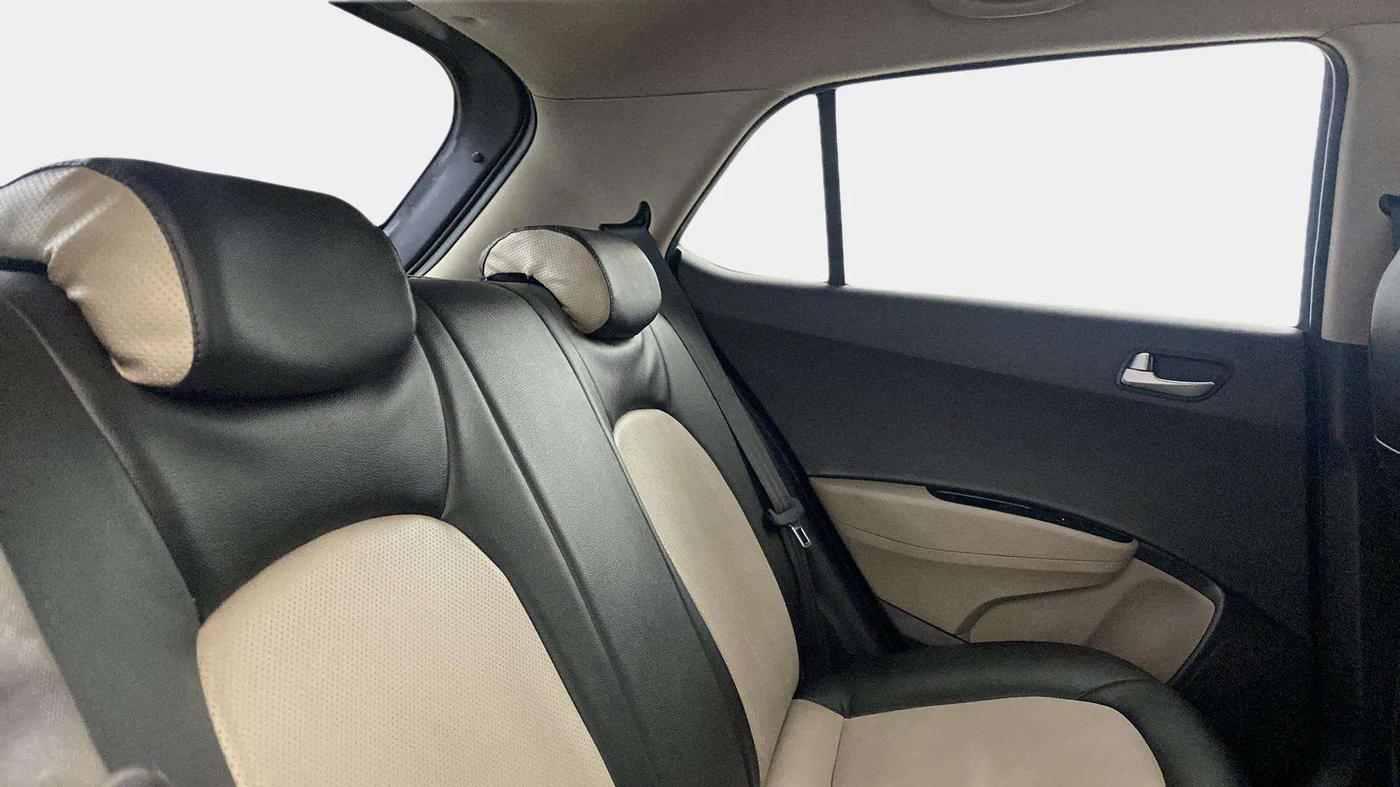 2015 Hyundai Grand i10 ASTA 1.2 KAPPA VTVT, Petrol, Manual, 49,832 km, Right Side Rear Door Cabin