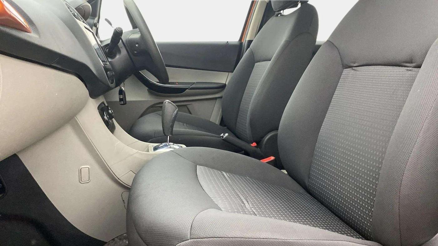 2019 Tata Tiago XZA PLUS PETROL, Petrol, Automatic, 69,611 km, Right Side Front Door Cabin