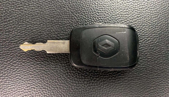 2019 Renault Kwid RXT 1.0 AMT (O), Petrol, Automatic, 22,464 km, Key Close Up