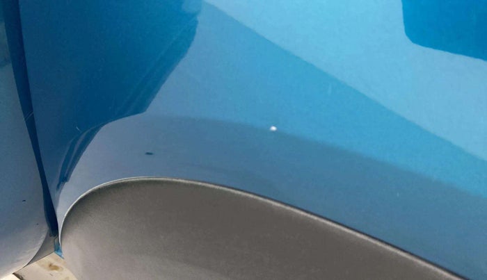 2019 Renault Kwid RXT 1.0 AMT (O), Petrol, Automatic, 22,464 km, Right fender - Slightly dented