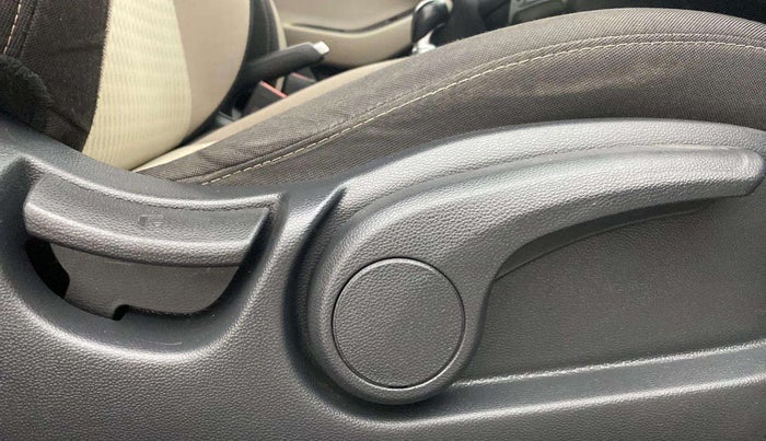 2018 Hyundai Elite i20 ASTA 1.2 (O), Petrol, Manual, 37,386 km, Driver Side Adjustment Panel