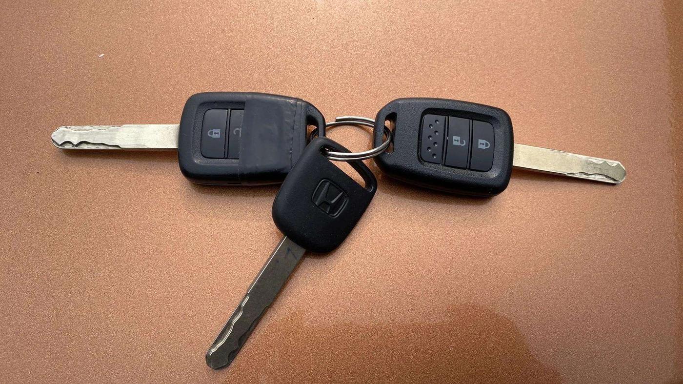 2017 Honda WR-V 1.2L I-VTEC VX MT, Petrol, Manual, 28,224 km, Key Close Up