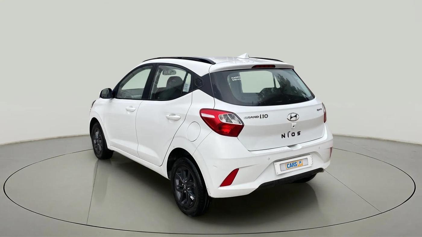 2022 Hyundai GRAND I10 NIOS SPORTZ 1.2 KAPPA VTVT, Petrol, Manual, 29,855 km, Left Back Diagonal