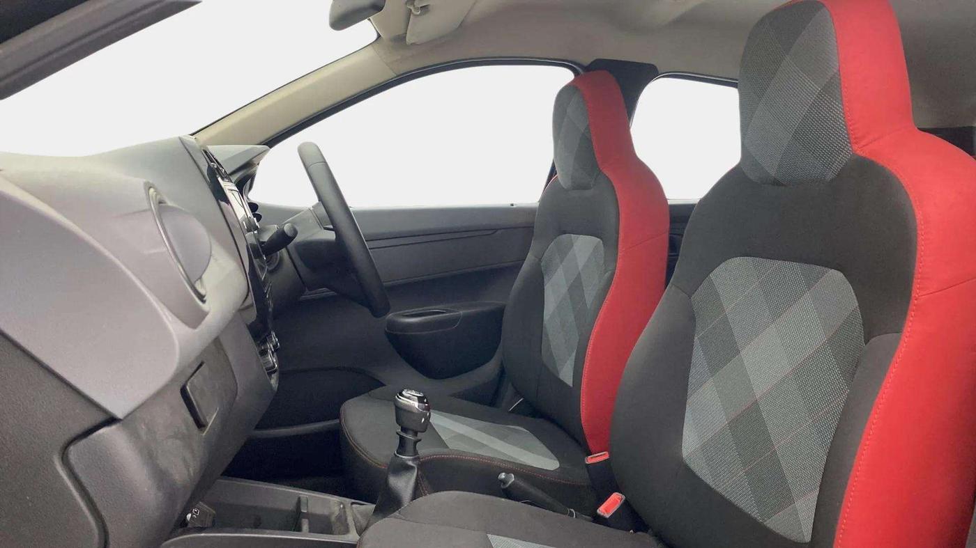 2021 Renault Kwid RXT 1.0 (O), Petrol, Manual, 22,925 km, Right Side Front Door Cabin