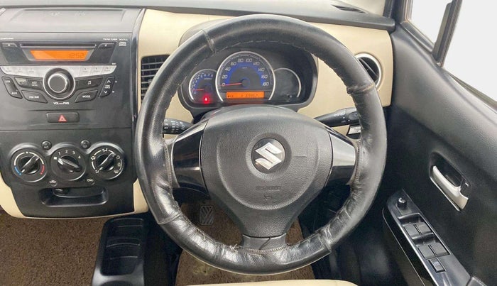 2017 Maruti Wagon R 1.0 VXI+, CNG, Manual, 69,864 km, Steering Wheel Close Up