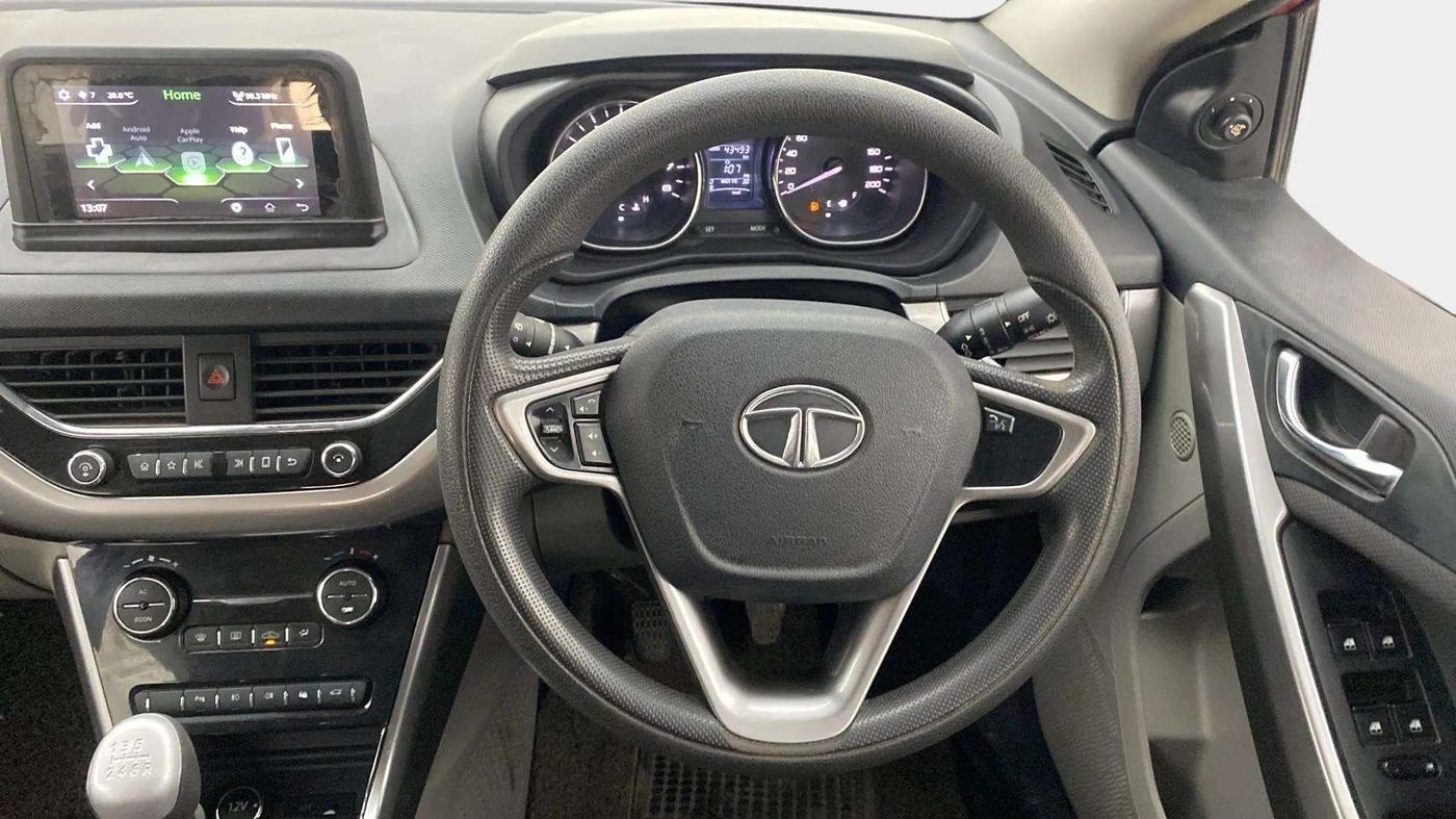 2017 Tata NEXON XZ PLUS DIESEL, Diesel, Manual, 43,630 km, Steering Wheel Close Up