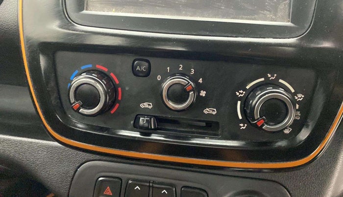 2017 Renault Kwid CLIMBER 1.0 AMT, Petrol, Automatic, 17,120 km, Dashboard - Air Re-circulation knob is not working