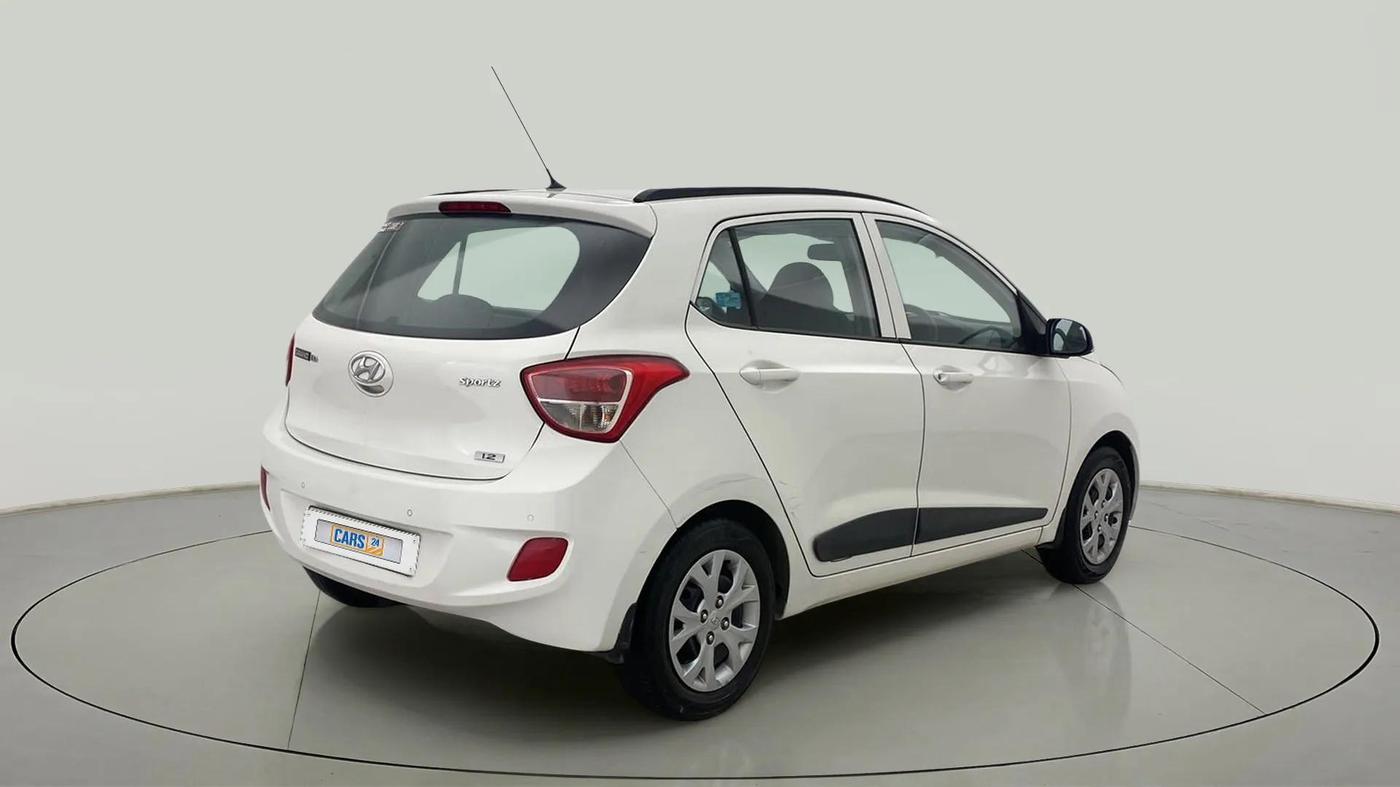 2015 Hyundai Grand i10 SPORTZ 1.2 KAPPA VTVT, CNG, Manual, 92,644 km, Right Back Diagonal