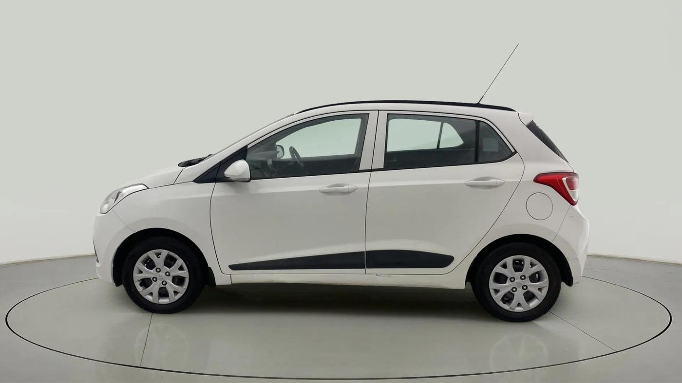 2015 Hyundai Grand i10 SPORTZ 1.2 KAPPA VTVT, CNG, Manual, 92,644 km, Left Side