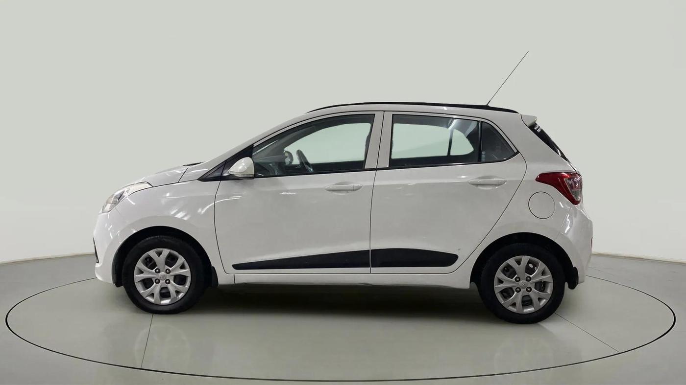 2015 Hyundai Grand i10 SPORTZ 1.2 KAPPA VTVT, Petrol, Manual, 72,923 km, Left Side