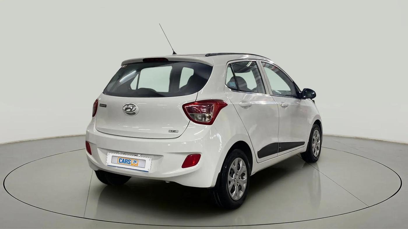 2015 Hyundai Grand i10 SPORTZ 1.2 KAPPA VTVT, Petrol, Manual, 72,923 km, Right Back Diagonal