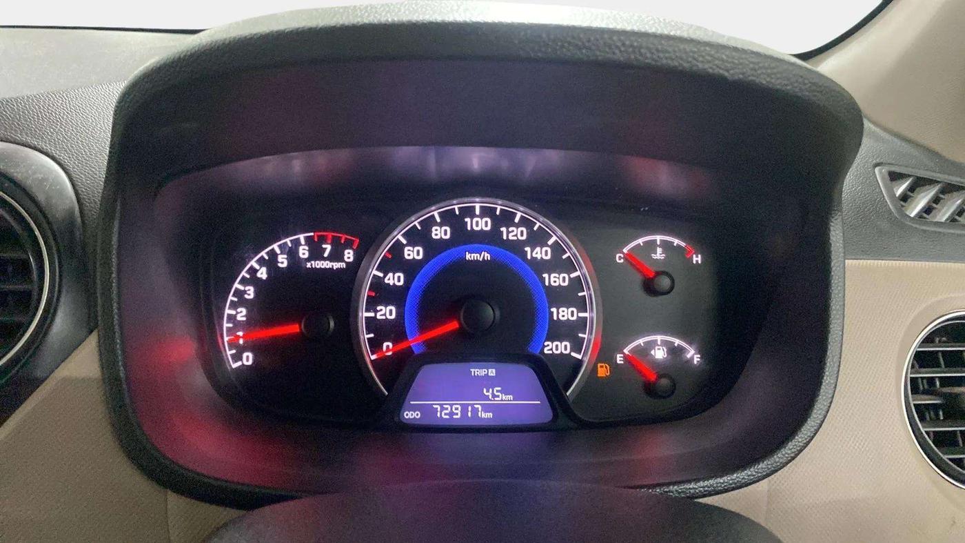 2015 Hyundai Grand i10 SPORTZ 1.2 KAPPA VTVT, Petrol, Manual, 72,923 km, Odometer Image