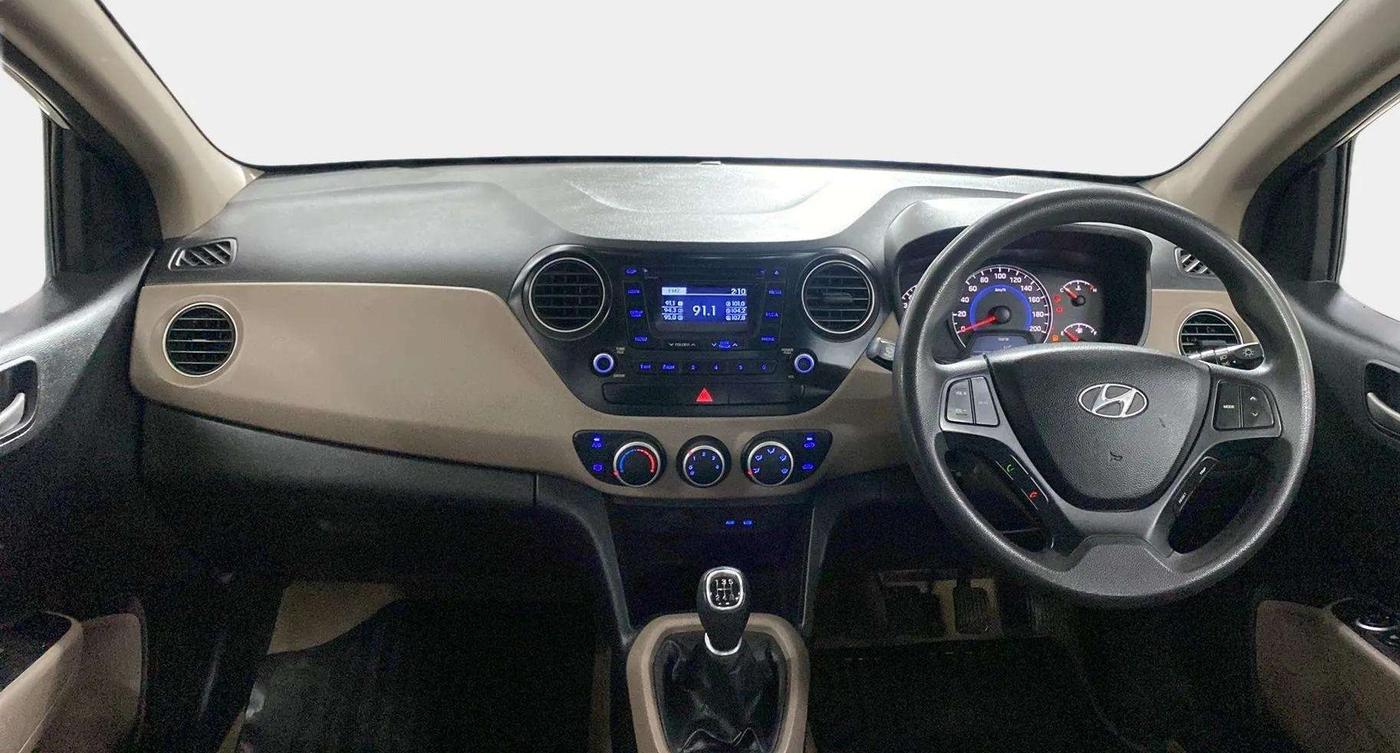 2015 Hyundai Grand i10 SPORTZ 1.2 KAPPA VTVT, Petrol, Manual, 72,923 km, Dashboard