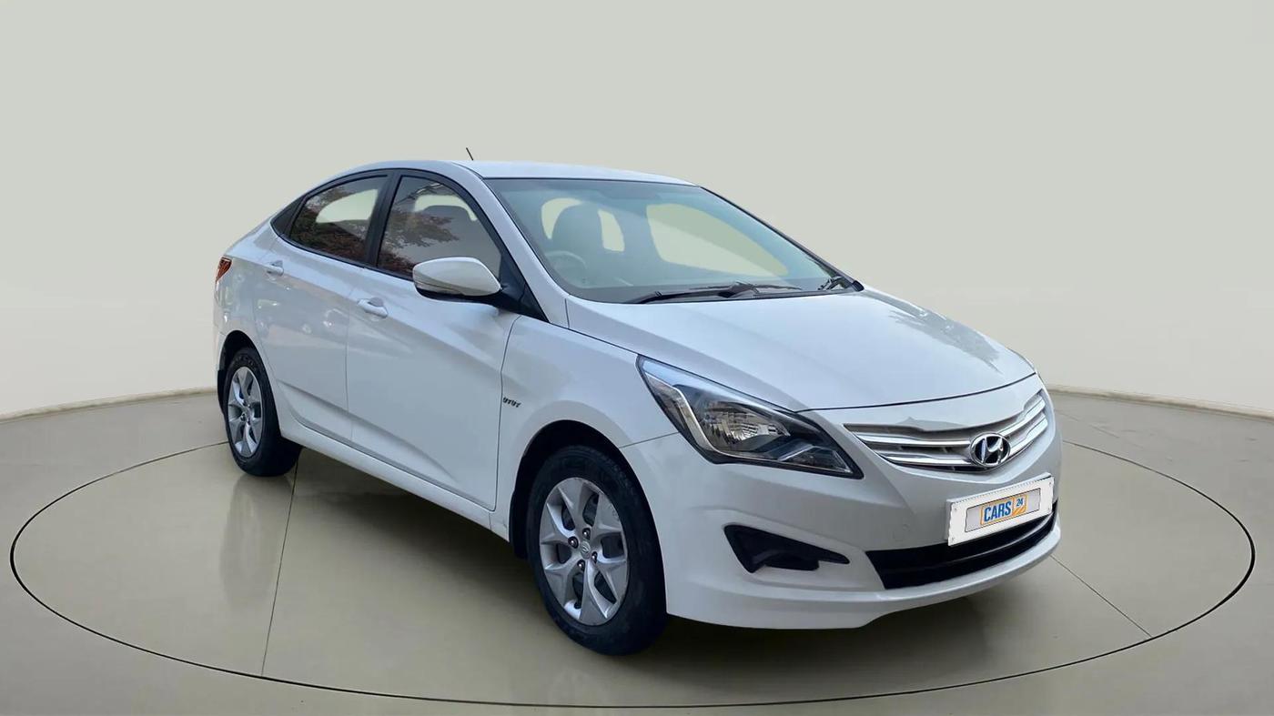2015 Hyundai Verna FLUIDIC 4S 1.4 VTVT, Petrol, Manual, 35,379 km, SRP