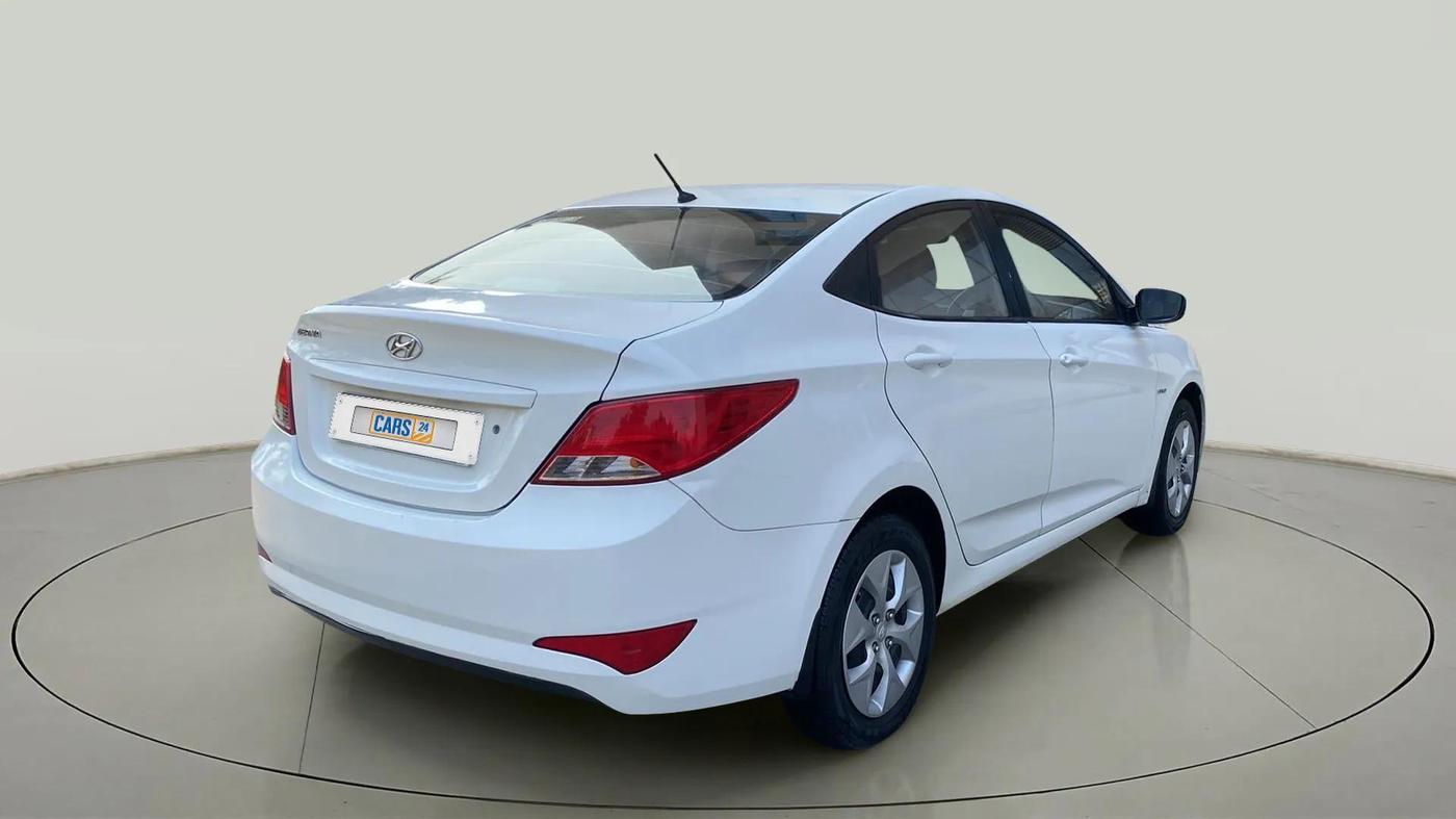 2015 Hyundai Verna FLUIDIC 4S 1.4 VTVT, Petrol, Manual, 35,379 km, Right Back Diagonal