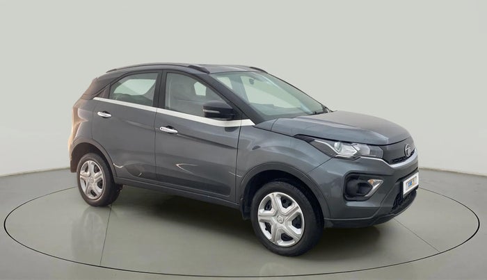 2022 Tata NEXON XM PLUS SUNROOF PETROL, Petrol, Manual, 30,697 km, Right Front Diagonal