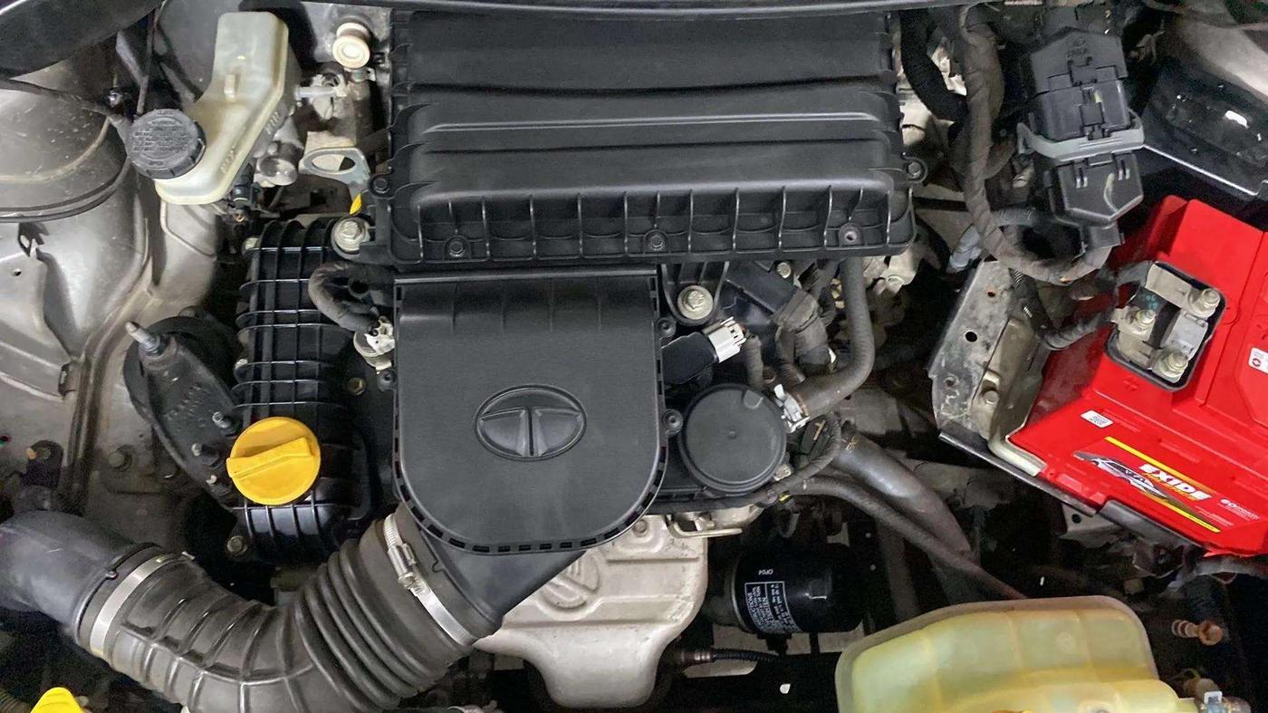 2018 Tata Tiago XT PETROL, Petrol, Manual, 78,301 km, Open Bonet