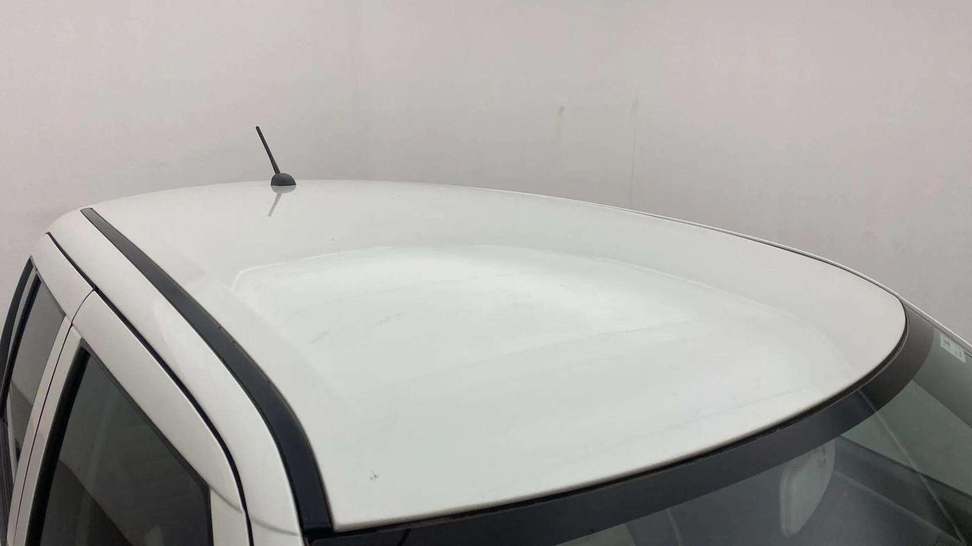 2017 Maruti Swift LXI (O), Petrol, Manual, 27,300 km, Roof
