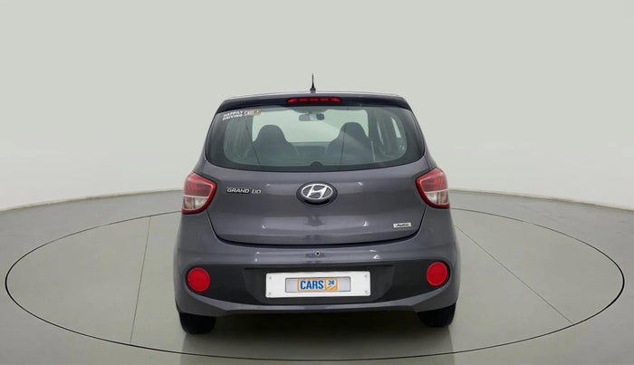 2017 Hyundai Grand i10 MAGNA AT 1.2 KAPPA VTVT, Petrol, Automatic, 39,402 km, Back/Rear