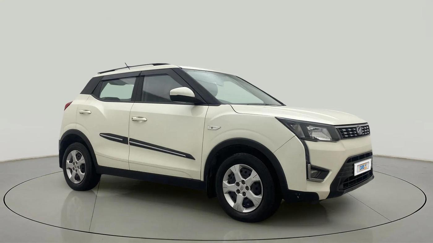 2021 Mahindra XUV300 W6 1.2 PETROL AMT, Petrol, Automatic, 75,377 km, SRP
