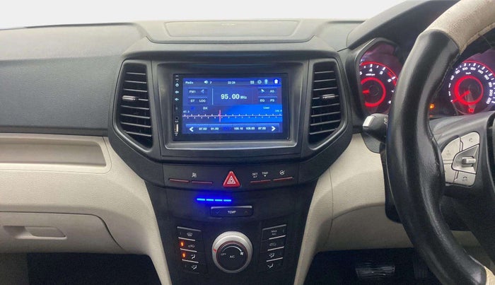 2021 Mahindra XUV300 W6 1.2 PETROL AMT, Petrol, Automatic, 75,377 km, Air Conditioner