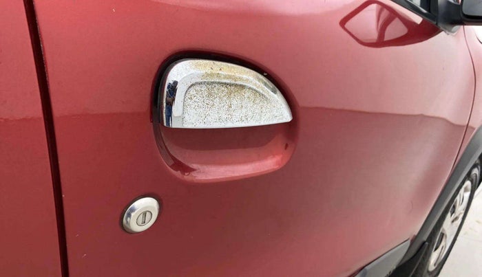 2019 Renault Kwid RXT 1.0 (O), Petrol, Manual, 64,629 km, Driver-side door - Beading has minor damage