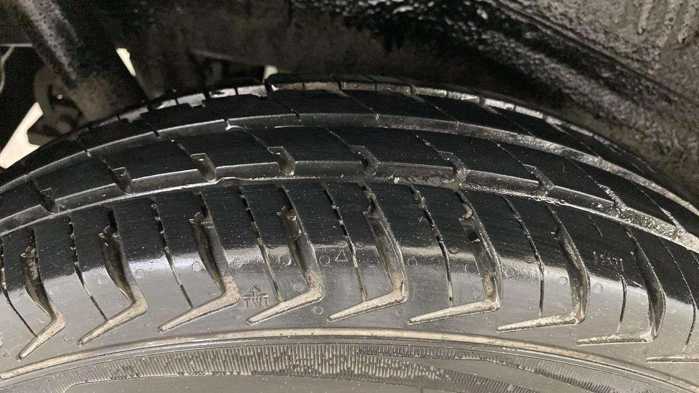 2018 Maruti Wagon R 1.0 LXI CNG, CNG, Manual, 83,706 km, Left Rear Tyre Tread