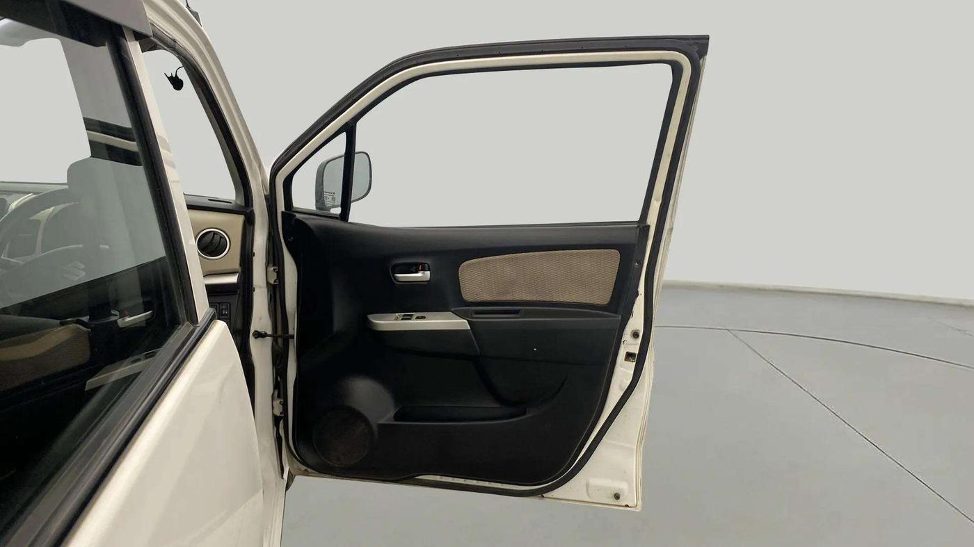 2018 Maruti Wagon R 1.0 LXI CNG, CNG, Manual, 83,706 km, RHS Front Door