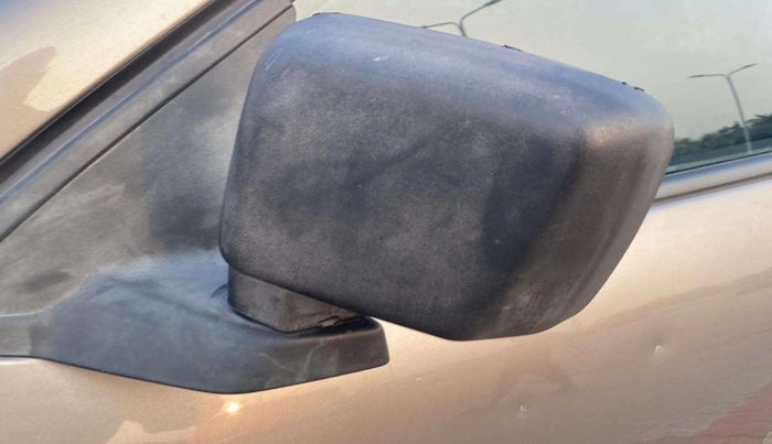 2015 Renault Kwid RXL, Petrol, Manual, 45,349 km, Left rear-view mirror - Cover has minor damage