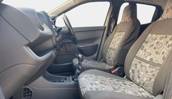 2015 Renault Kwid RXL, Petrol, Manual, 45,349 km, Right Side Front Door Cabin