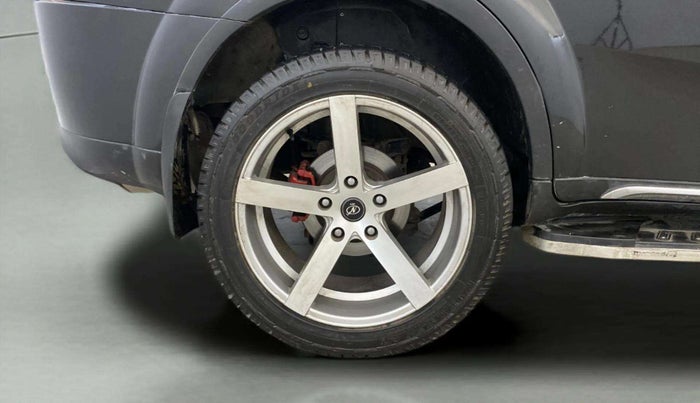 2020 Mahindra XUV500 W9, Diesel, Manual, 57,760 km, Right Rear Wheel