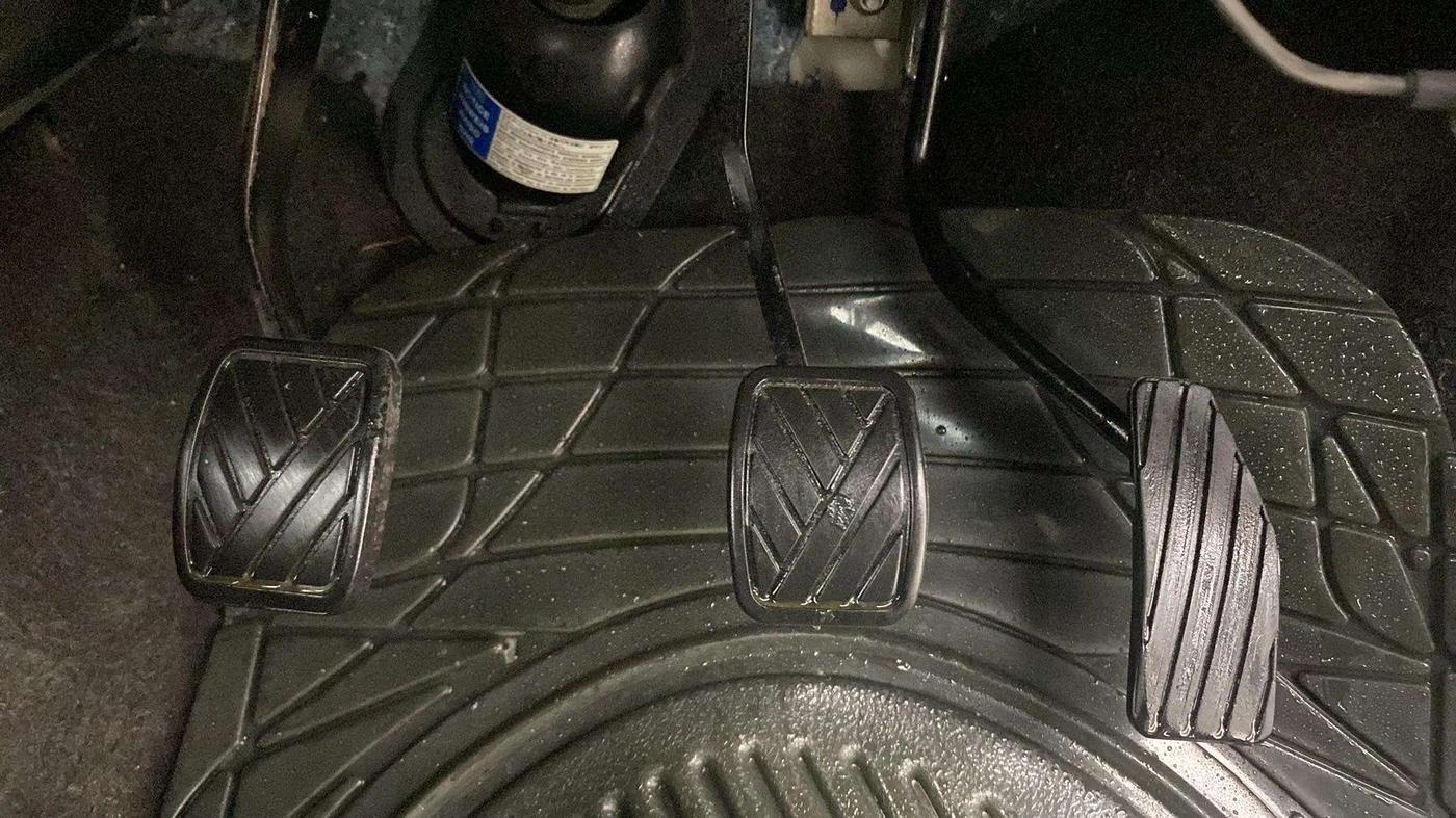 2018 Maruti Wagon R 1.0 VXI OPT, Petrol, Manual, 30,927 km, Pedals