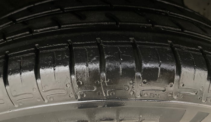 2020 Hyundai GRAND I10 NIOS SPORTZ AMT 1.2 KAPPA VTVT, Petrol, Automatic, 20,185 km, Right Front Tyre Tread