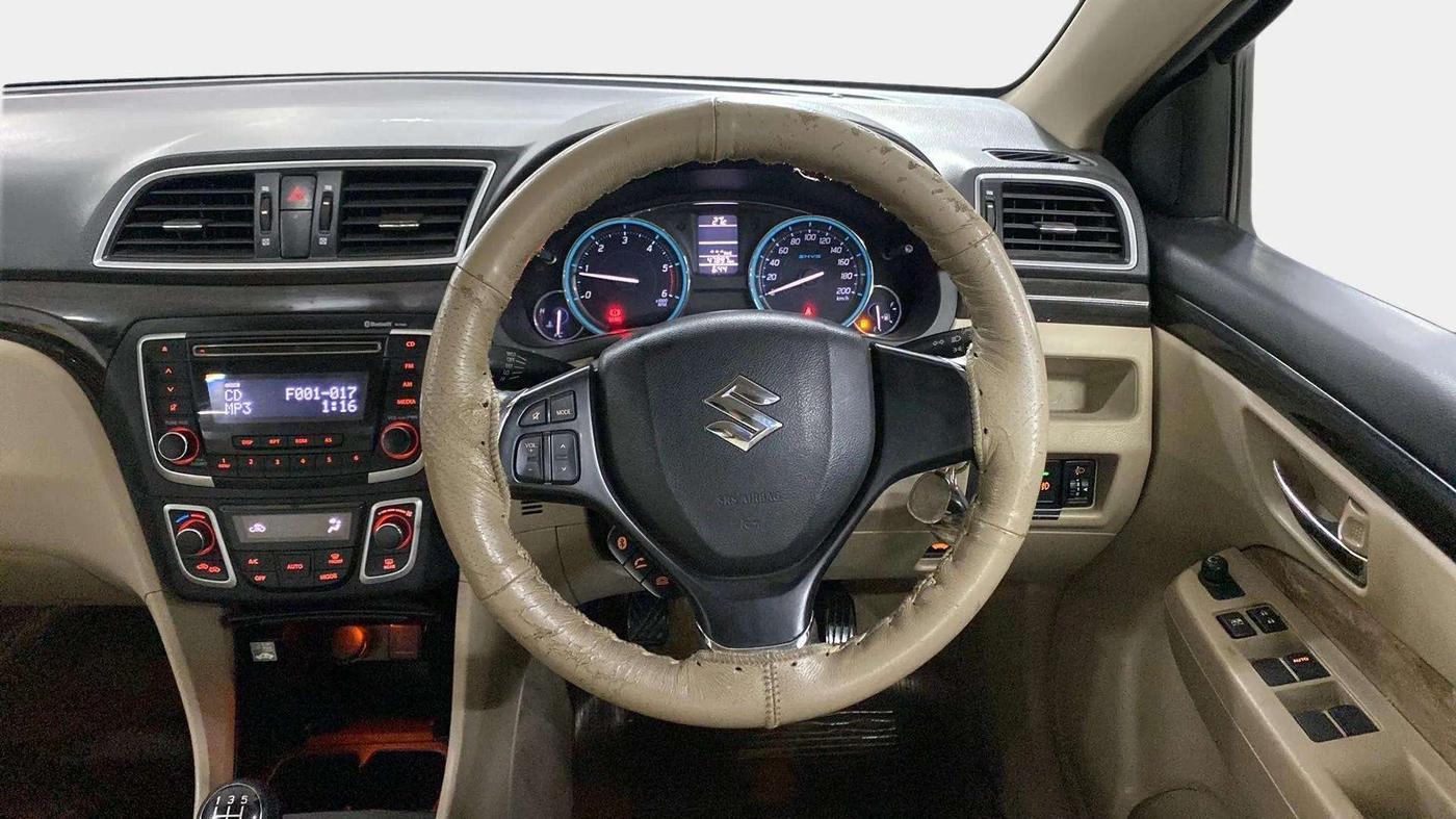 2016 Maruti Ciaz VDI+ SHVS, Diesel, Manual, 48,309 km, Steering Wheel Close Up