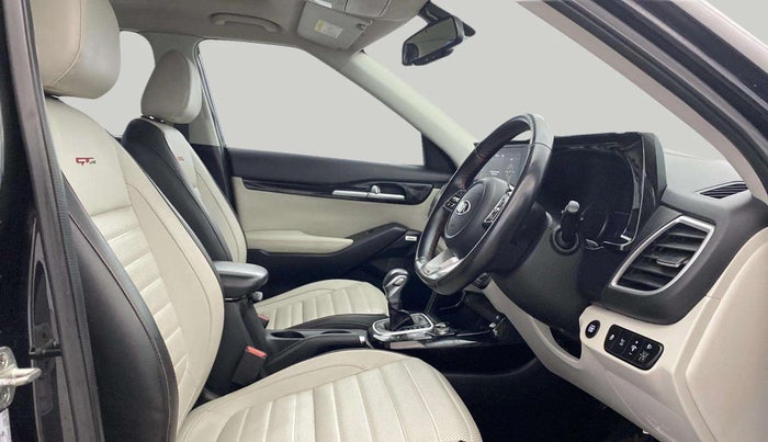 2020 KIA SELTOS GTX PLUS DCT 1.4 PETROL, Petrol, Automatic, 96,852 km, Right Side Front Door Cabin