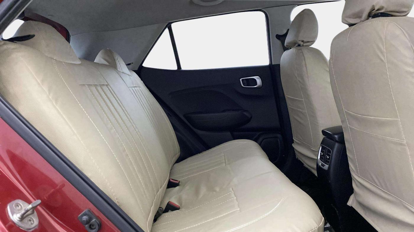 2020 Hyundai VENUE S 1.2, Petrol, Manual, 71,112 km, Right Side Rear Door Cabin