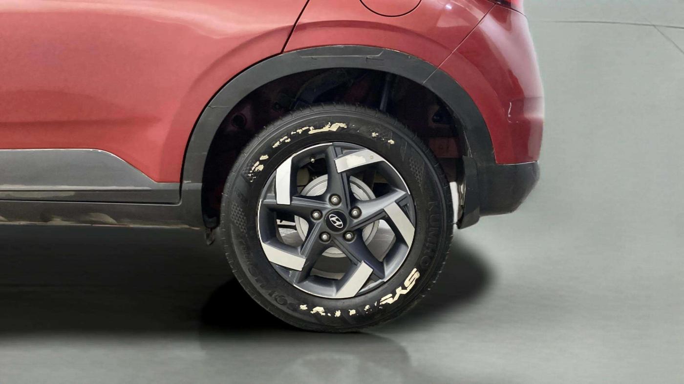 2020 Hyundai VENUE S 1.2, Petrol, Manual, 71,112 km, Left Rear Wheel