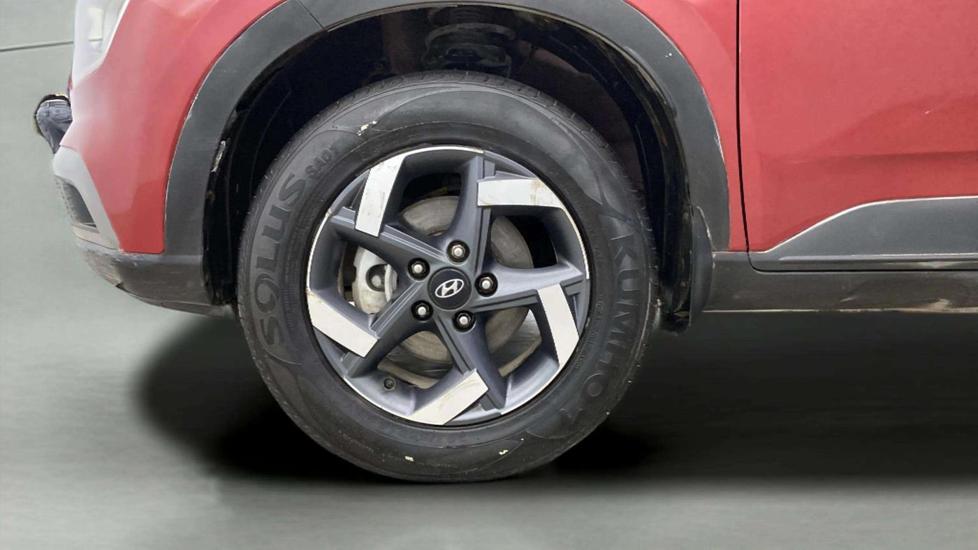 2020 Hyundai VENUE S 1.2, Petrol, Manual, 71,112 km, Left Front Wheel