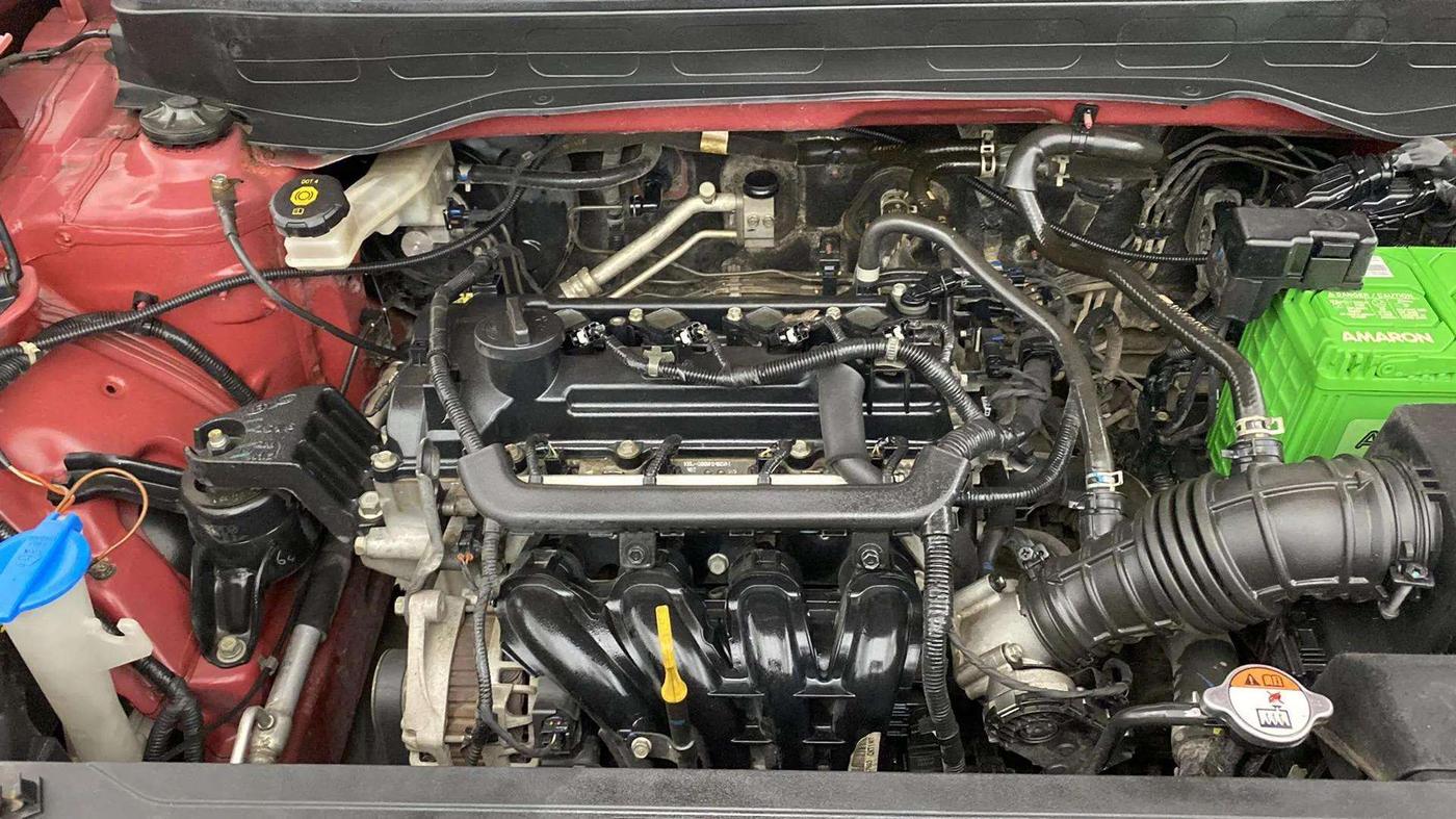 2020 Hyundai VENUE S 1.2, Petrol, Manual, 71,112 km, Engine View